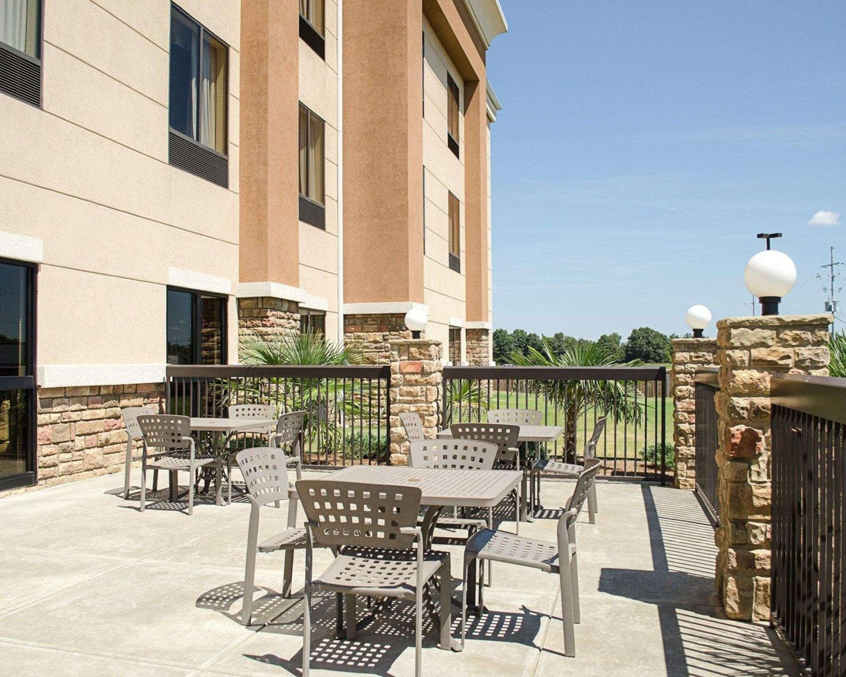 Comfort Suites Greenwood Exterior photo