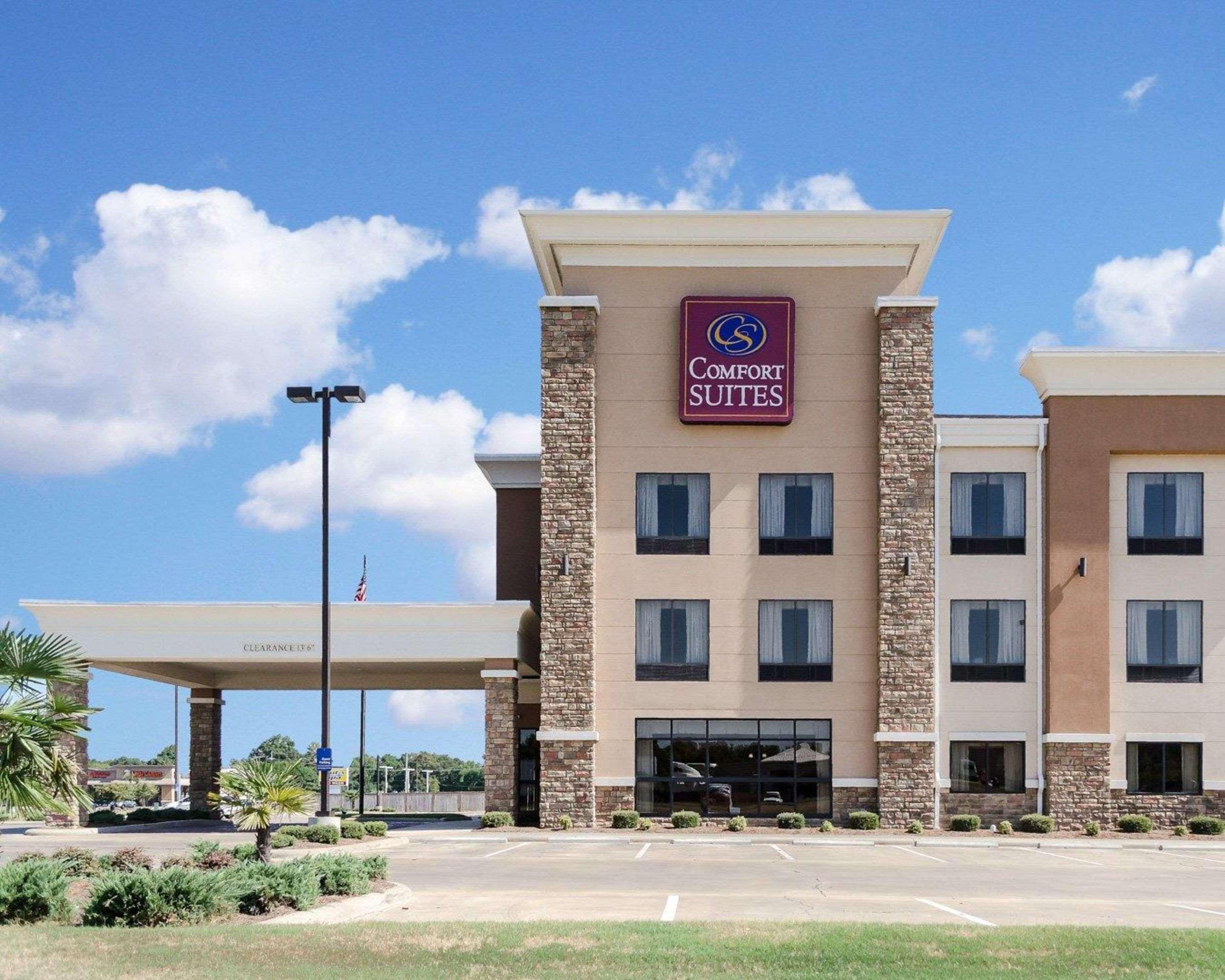 Comfort Suites Greenwood Exterior photo